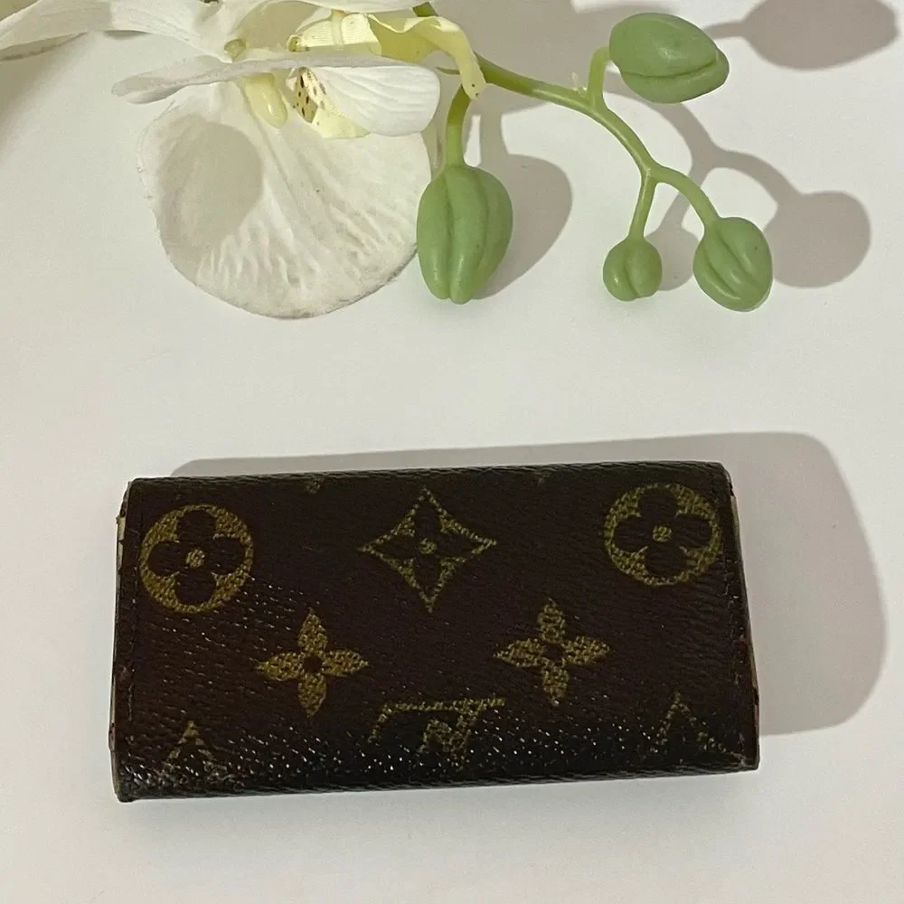 Louis Vuitton Monogram 4 Key Wallet
